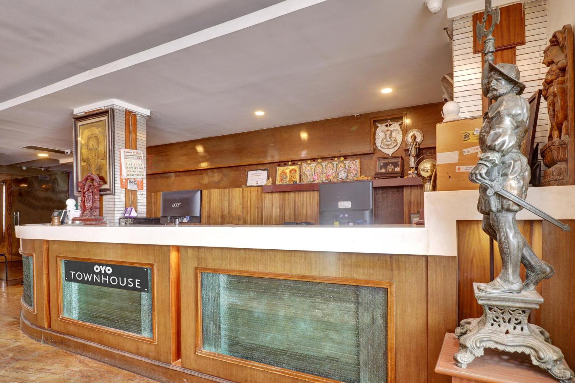 Udayee International Hotel Тирупати Екстериор снимка