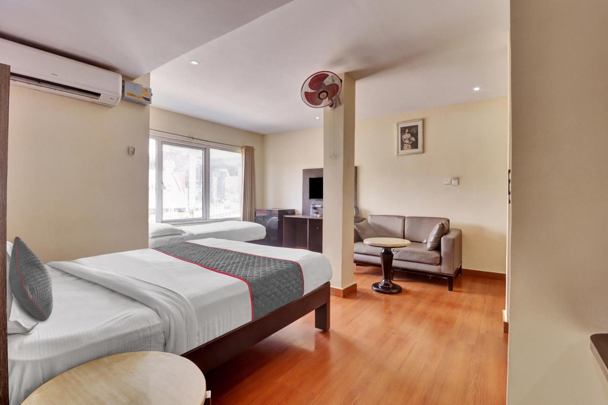 Udayee International Hotel Тирупати Екстериор снимка