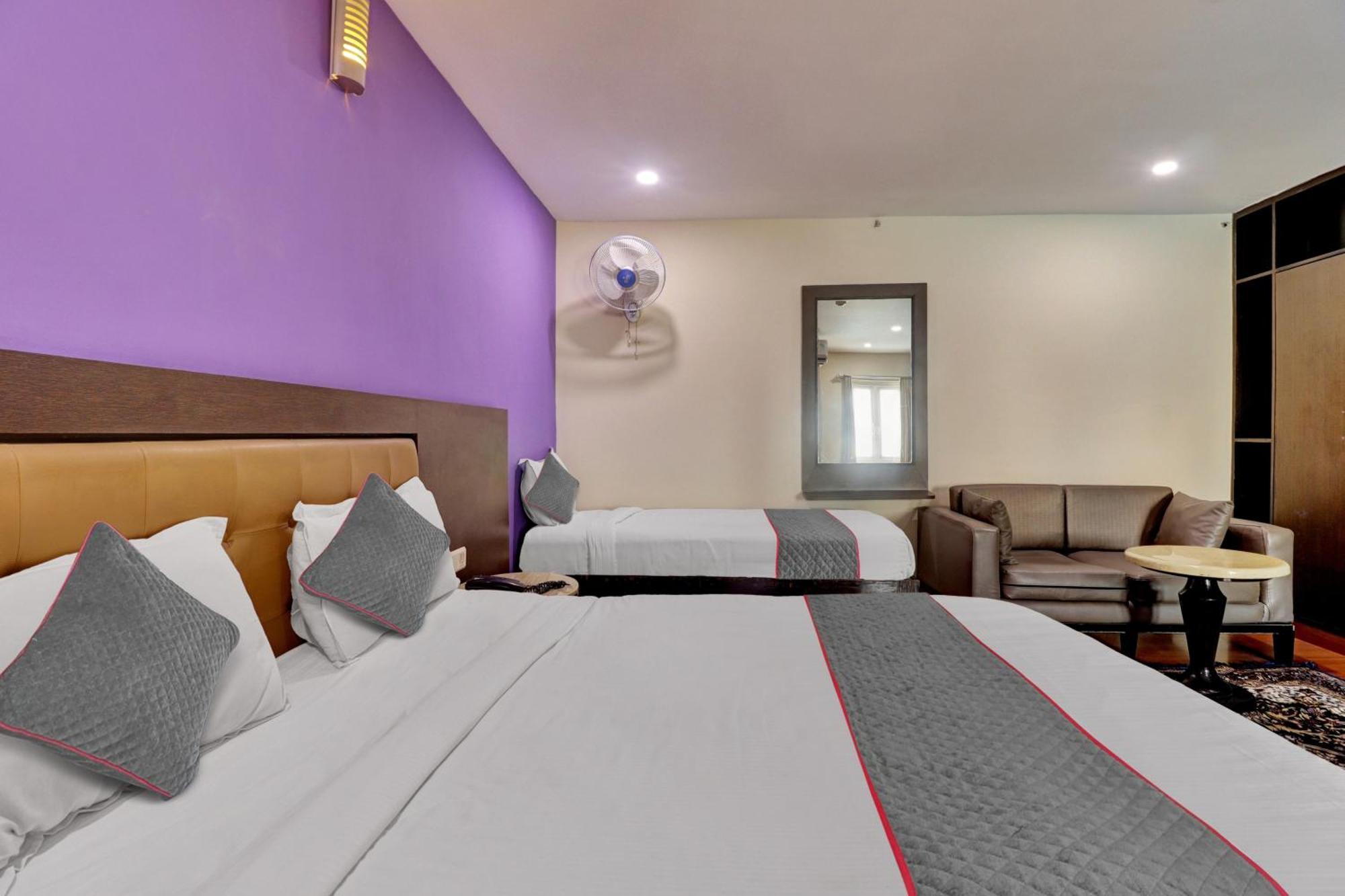 Udayee International Hotel Тирупати Екстериор снимка