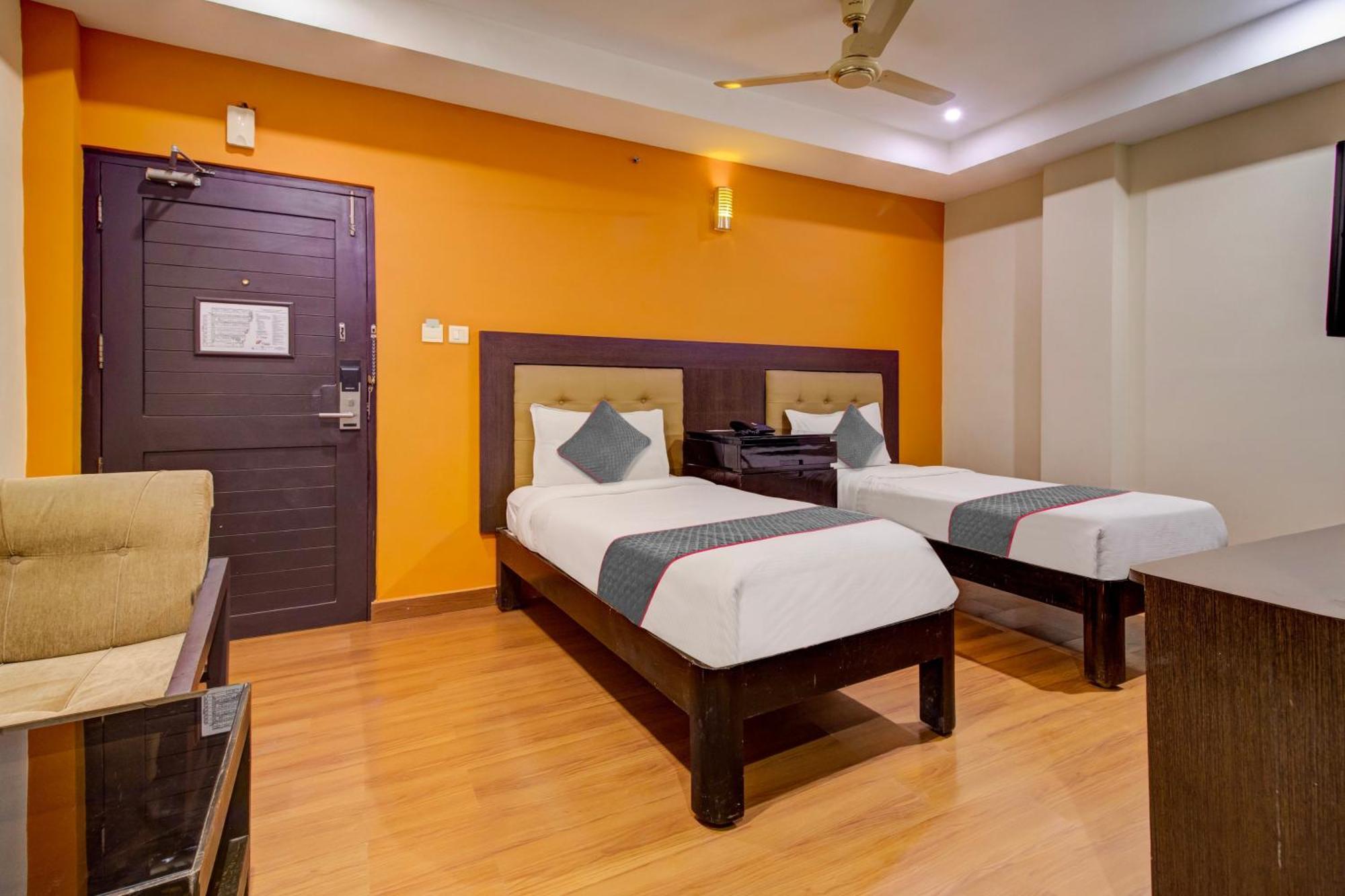 Udayee International Hotel Тирупати Екстериор снимка