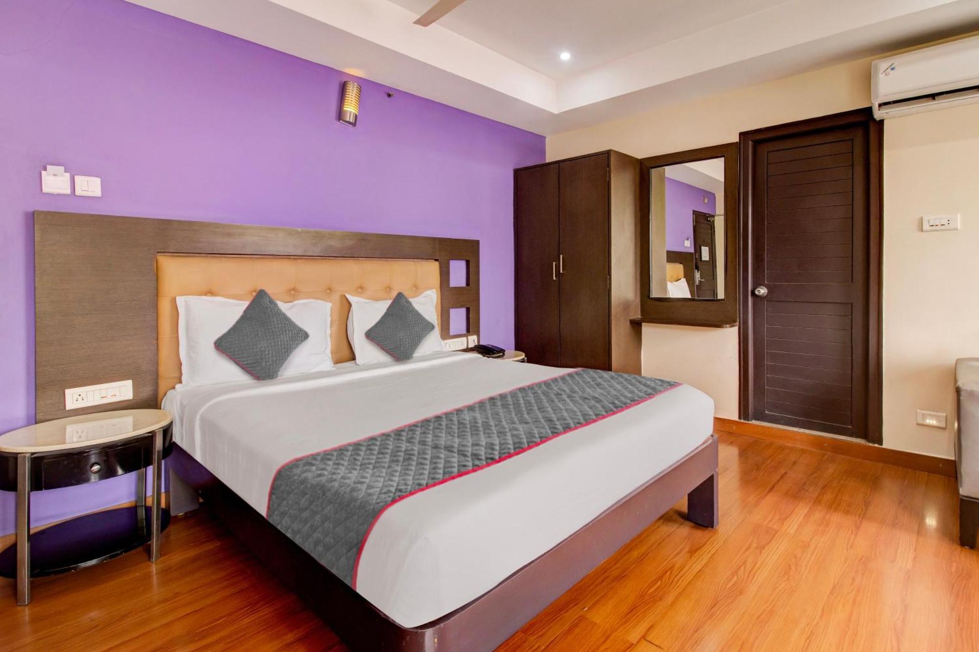 Udayee International Hotel Тирупати Екстериор снимка