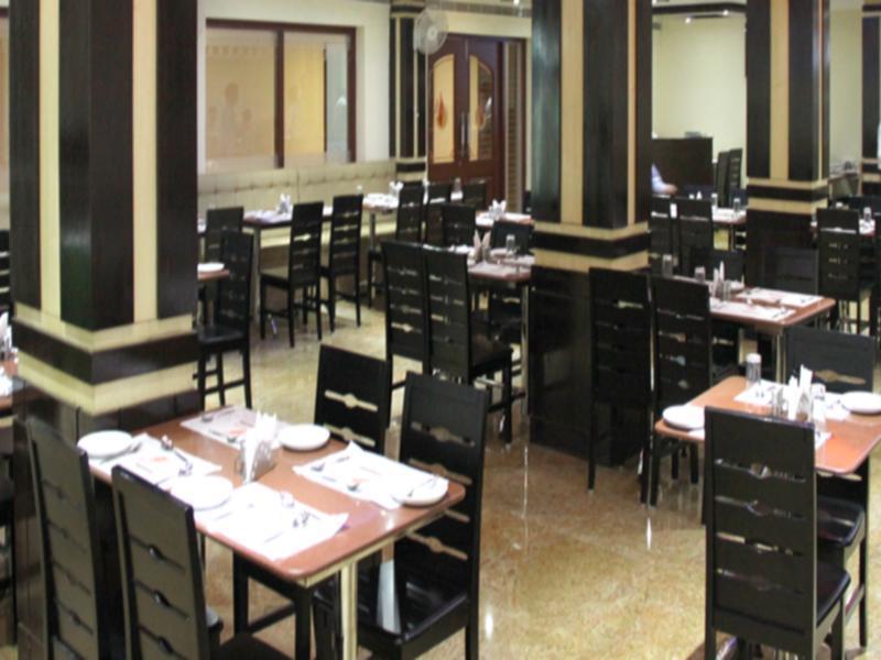 Udayee International Hotel Тирупати Екстериор снимка